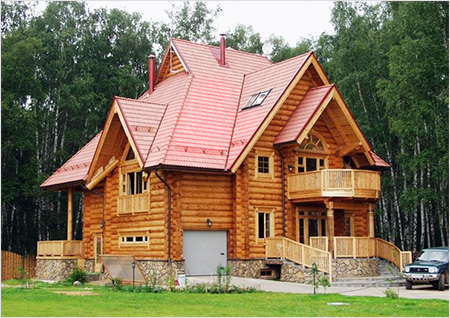 Великий дерев'яний будинок