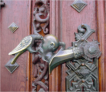  расива декоративна дверна ручка з замком