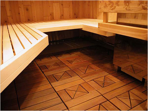 Гарний дерев'яна підлога в лазні